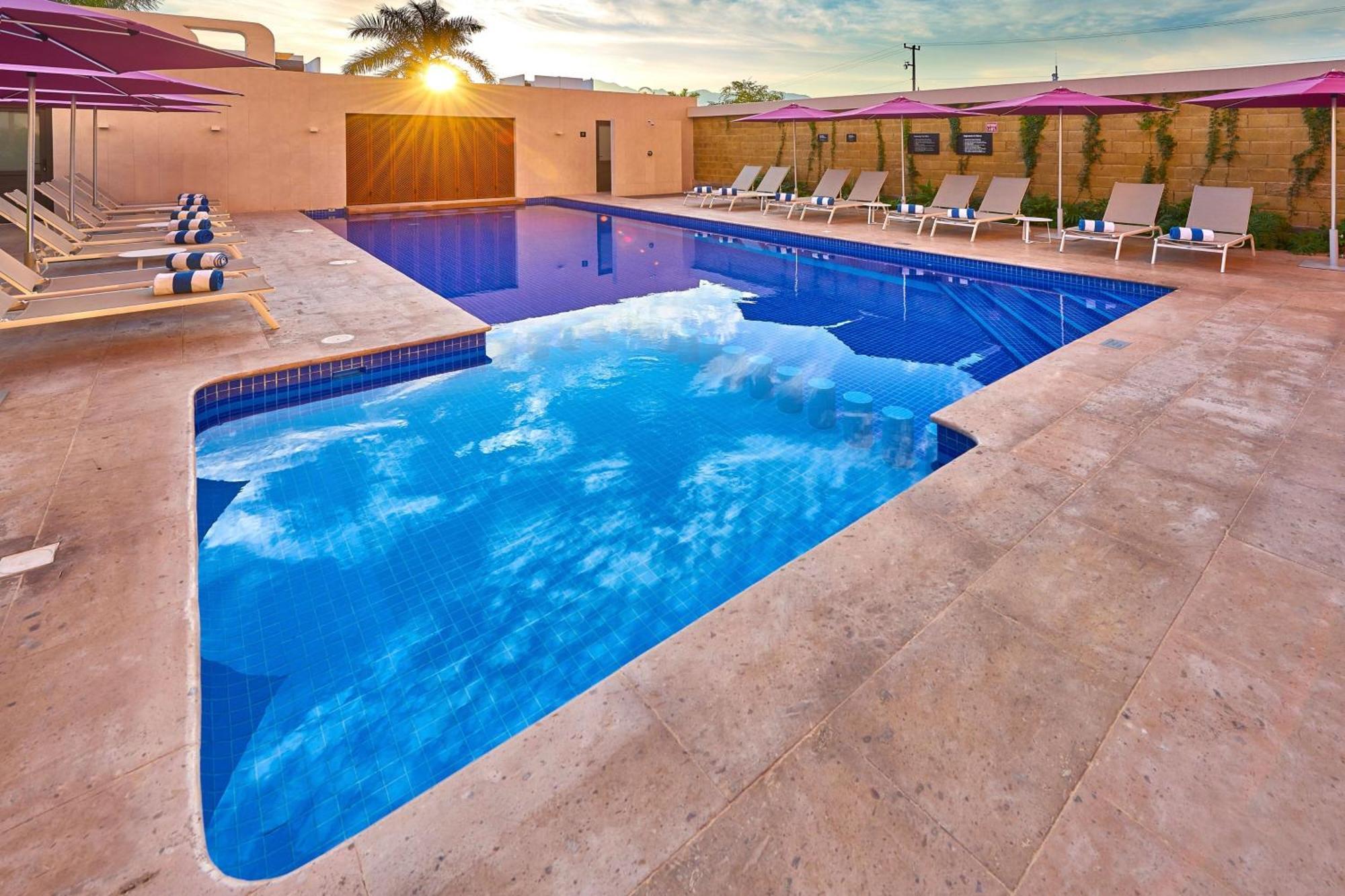 Hotel Express By Marriott Puerto Vallarta