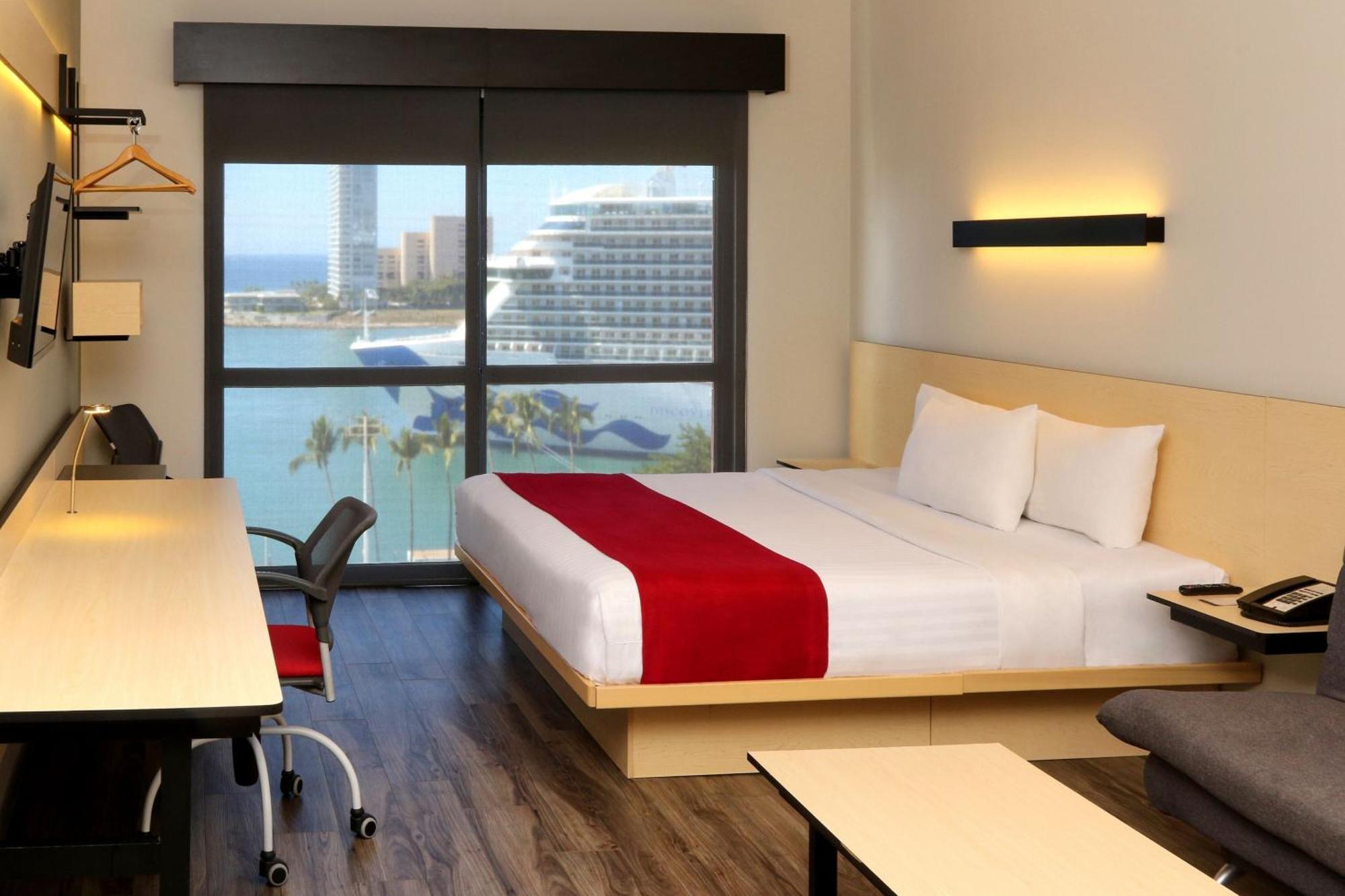 Express By Marriott Hotel 4*